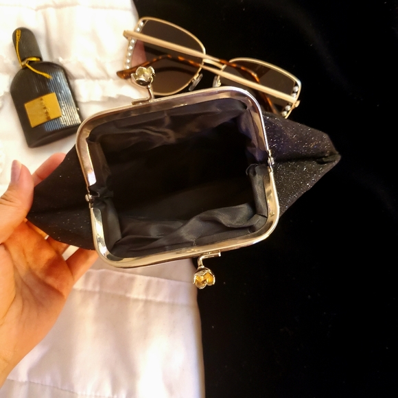 Escada zipper velvet pant without the stuff around it - Picture 4 of 10